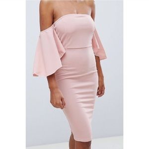 NWT HOST PICK 💕 AX Paris off the shoulder dress